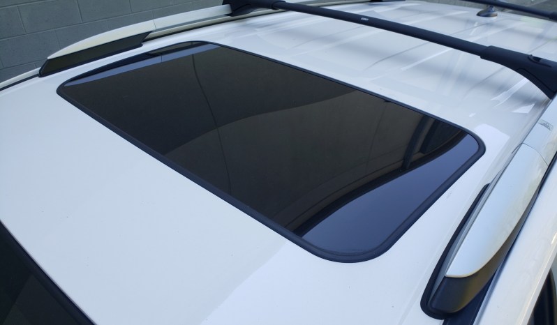 Super White 2013 Toyota RAV4 XLE // 1 Owner // AWD // Backup Camera full